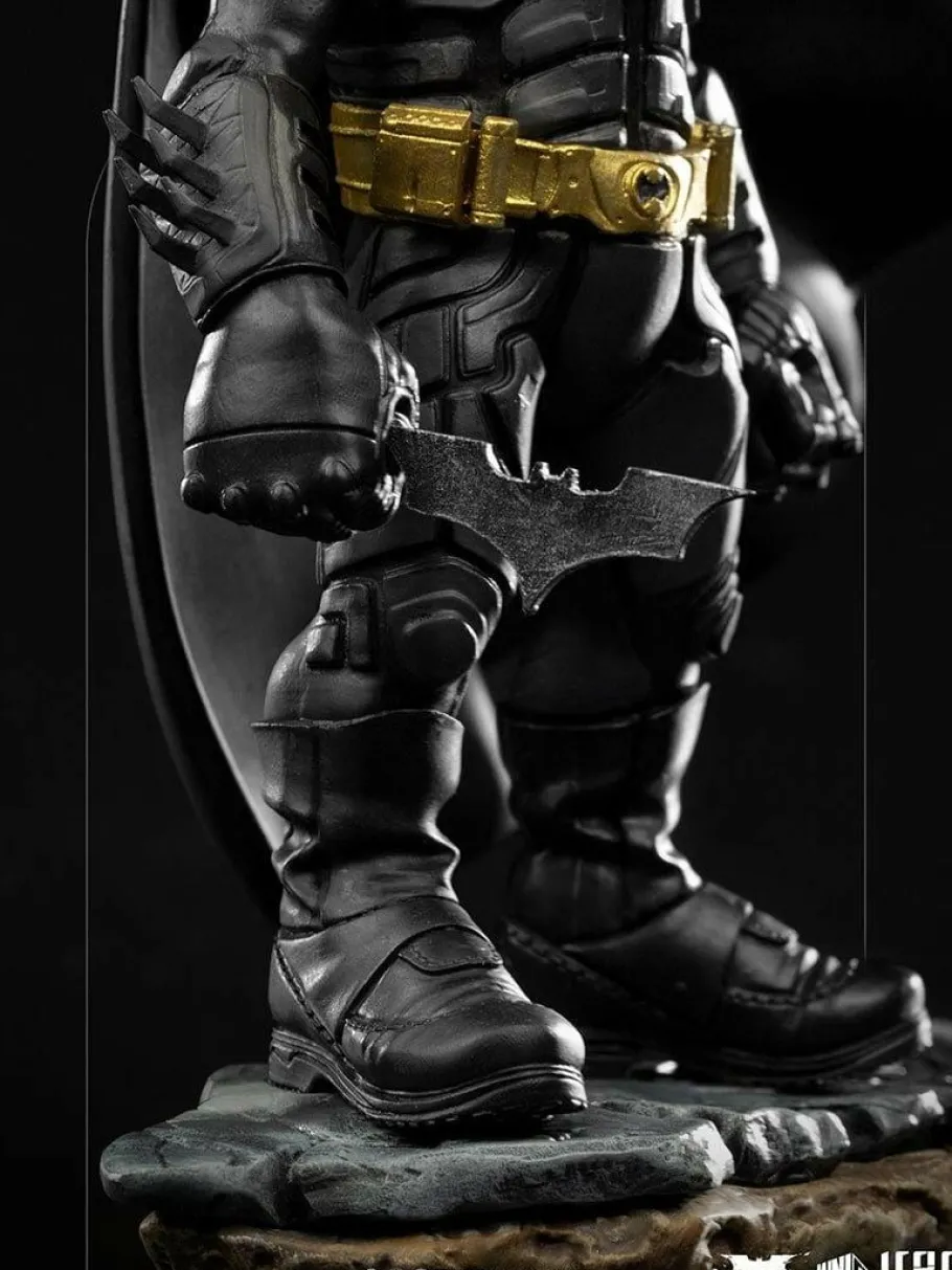 Designer Vinyl>Batman : The Dark Knight - MiniCo 6” Vinyl Figure