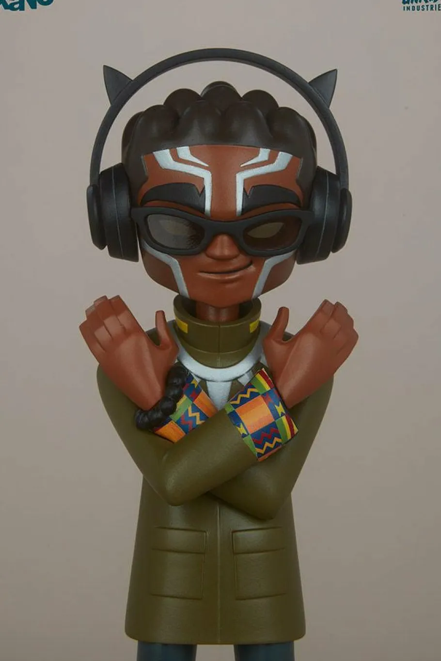 Designer Vinyl>Black Panther - T’Challa 8” Vinyl Figure by kaNO