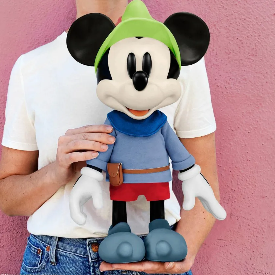 Designer Vinyl>Mickey Mouse Brave Little Tailor (1938) - Supersize 16” Vinyl Figure