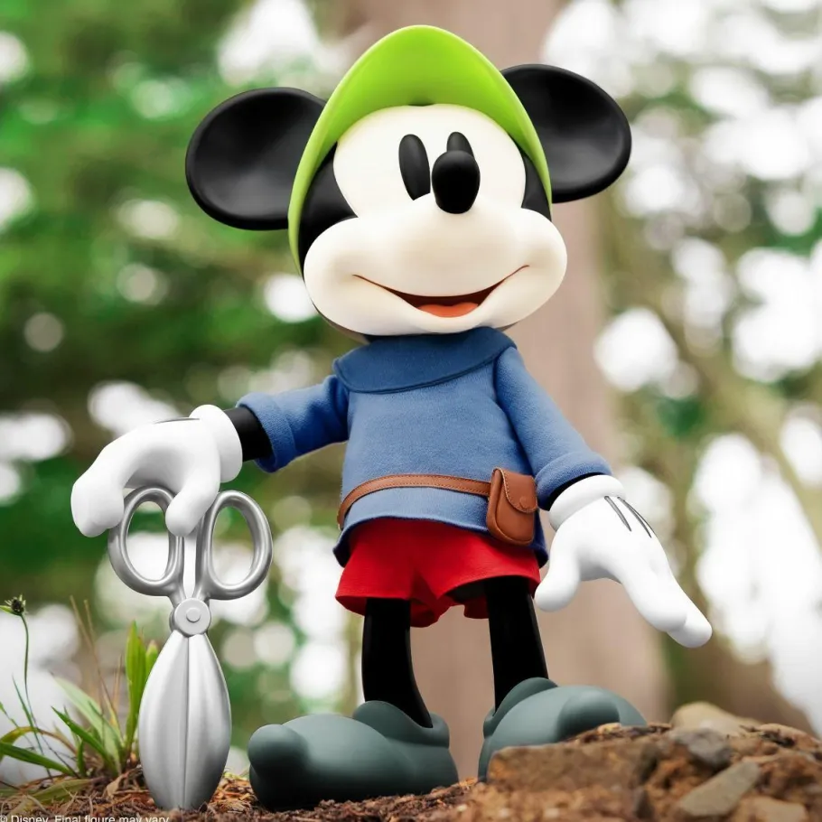 Designer Vinyl>Mickey Mouse Brave Little Tailor (1938) - Supersize 16” Vinyl Figure