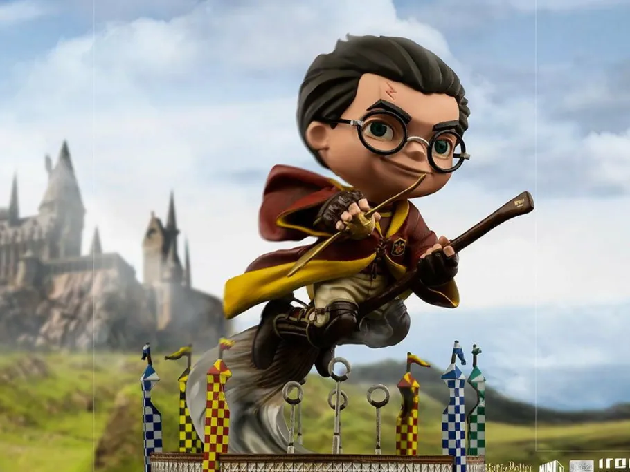 Designer Vinyl>Harry Potter - at the Quidditch Match MiniCo 7” Vinyl Figure