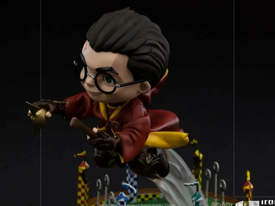 Designer Vinyl>Harry Potter - at the Quidditch Match MiniCo 7” Vinyl Figure