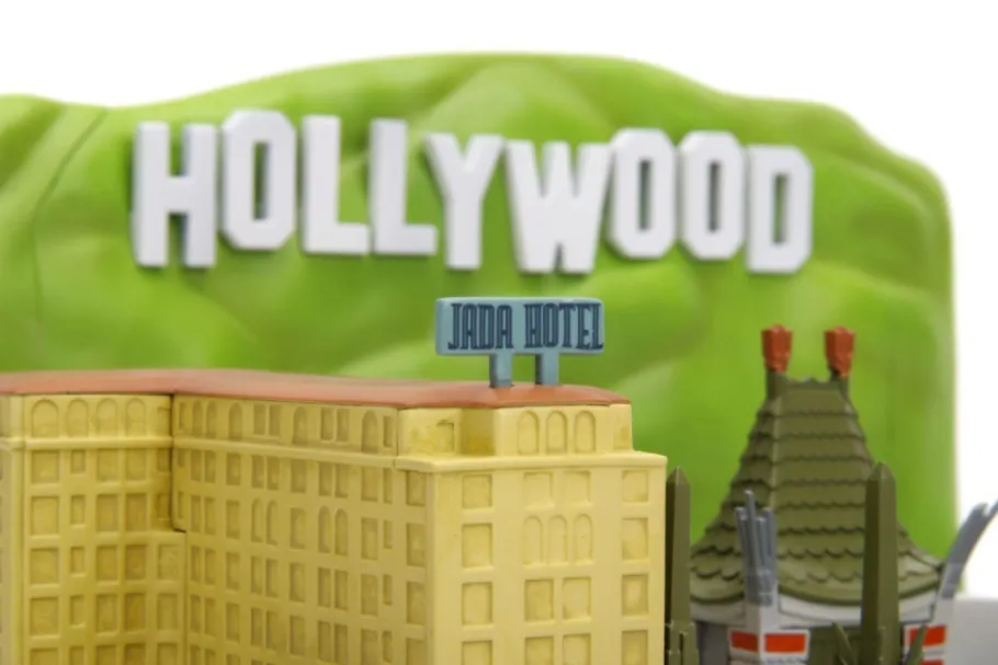 Die-Cast Figures>Jada Toys Hollywood 100 - Hollywood Sign 100th Anniversary featuring the Walk of Fame Nano Scene 1.65" Scale Die-Cast Diorama