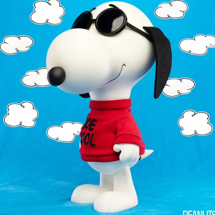 Designer Vinyl>Peanuts - Joe Cool Snoopy SuperSize 12" Vinyl Figure