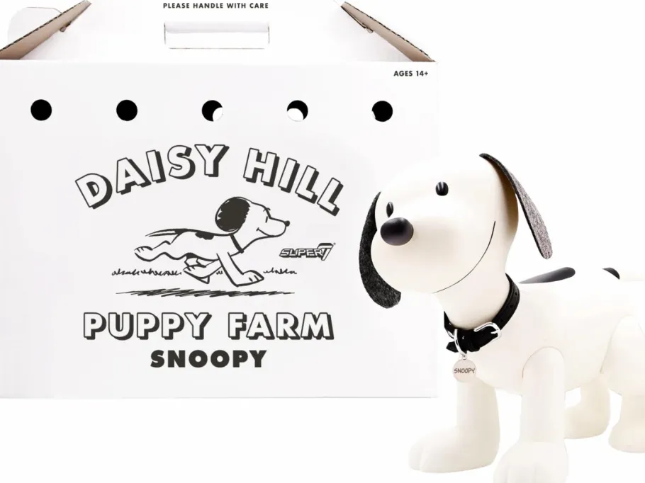 Designer Vinyl>Peanuts - Snoopy Newsprint Variant Supersize 12” Vinyl Figure