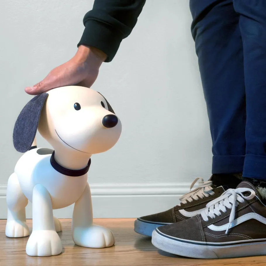Designer Vinyl>Peanuts - Snoopy Newsprint Variant Supersize 12” Vinyl Figure