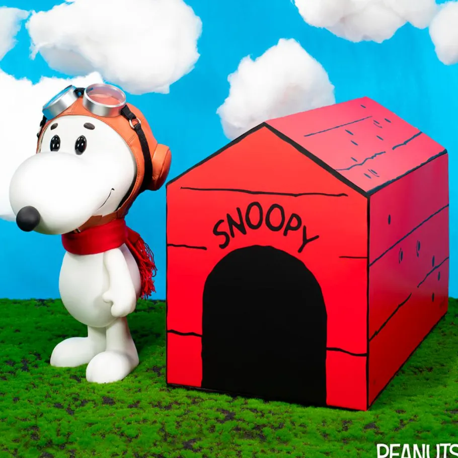 Designer Vinyl>Peanuts - World War I Flying Ace Snoopy SuperSize 12" Vinyl Figure