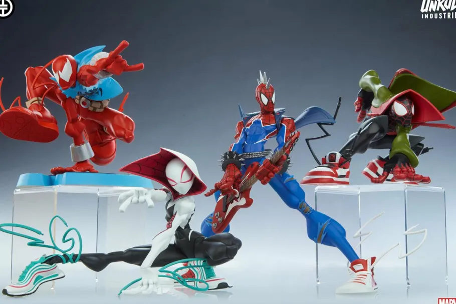 Designer Vinyl>Spider-Man - Scarlet Spider 5” Vinyl Figure by Tracy Tubera