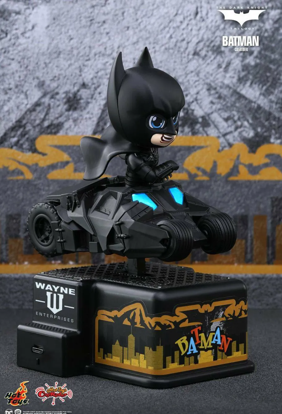 Designer Vinyl>Batman The Dark Knight - CosRider Hot Toys Figure