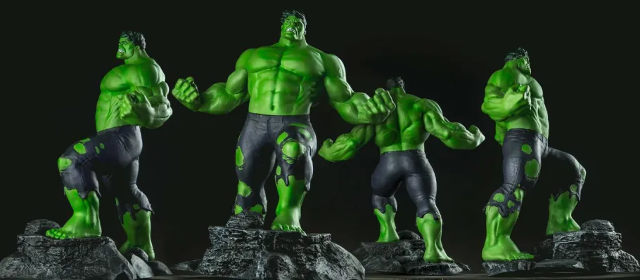 Designer Vinyl>The Hulk The Incredible Hulk - Hulk Marvel Gallery 11” Statue