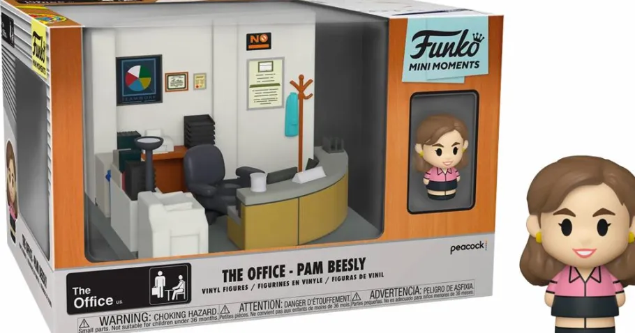 Designer Vinyl>The Office - Pam Beesly with Dunder Mifflin Office Diorama Mini Moments Vinyl Figure