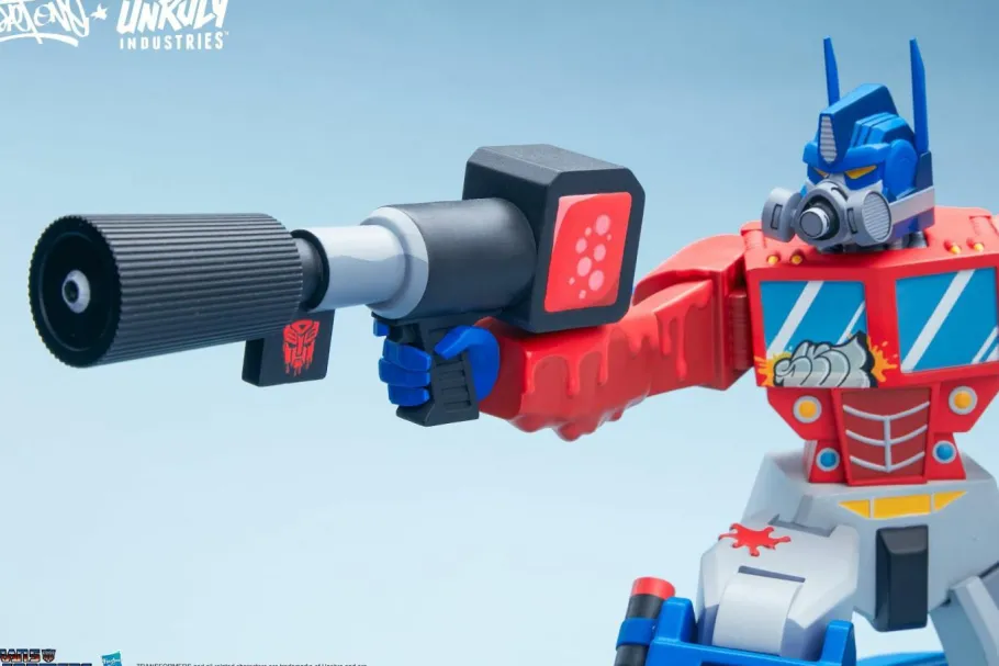 Designer Vinyl>Transformers - Optimus Prime 9” Vinyl Figure by Sket One