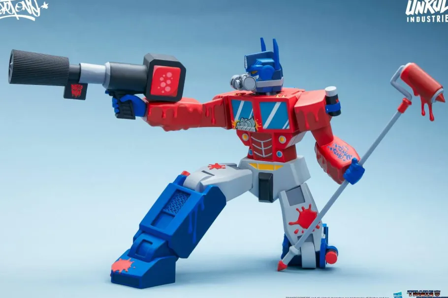 Designer Vinyl>Transformers - Optimus Prime 9” Vinyl Figure by Sket One