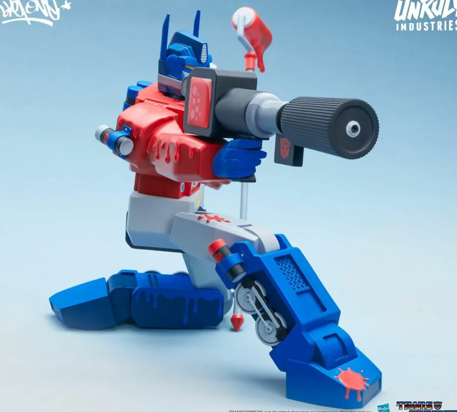 Designer Vinyl>Transformers - Optimus Prime 9” Vinyl Figure by Sket One