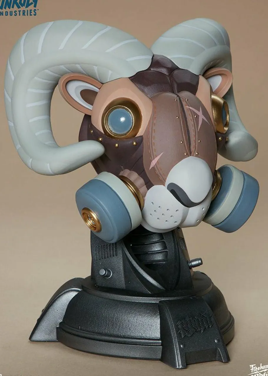 Designer Vinyl>Unruly Industries - Ram & Giraffe Guerrilla Squadron 9” Vinyl Figure Set by Freehand Profit