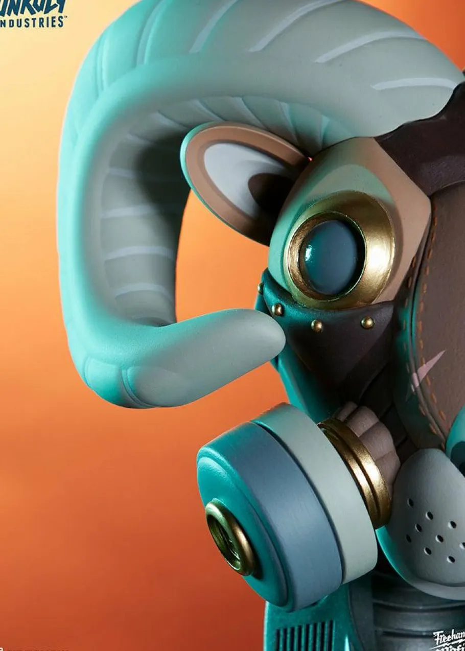 Designer Vinyl>Unruly Industries - Ram & Giraffe Guerrilla Squadron 9” Vinyl Figure Set by Freehand Profit