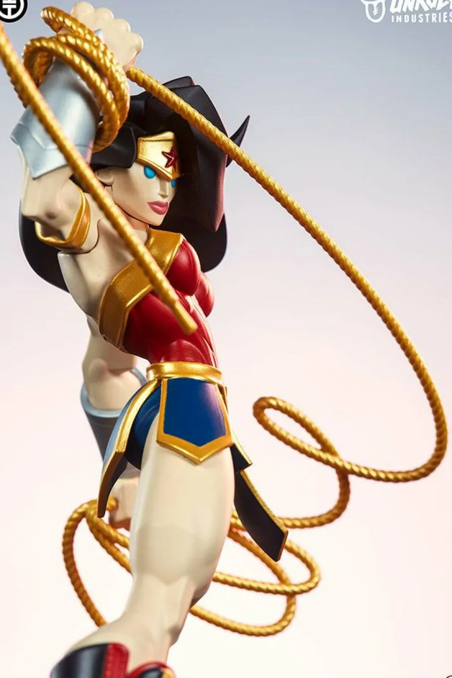 Designer Vinyl>Wonder Woman - 8” Vinyl Figure by Tracy Tubera