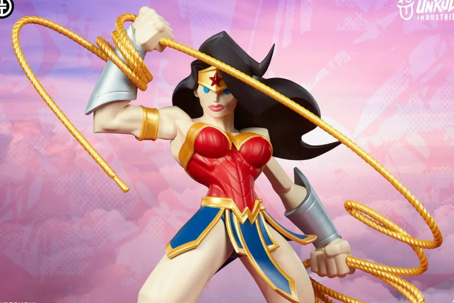 Designer Vinyl>Wonder Woman - 8” Vinyl Figure by Tracy Tubera