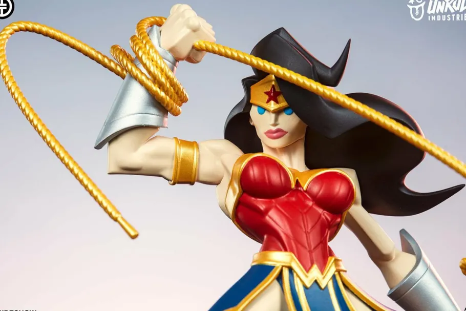 Designer Vinyl>Wonder Woman - 8” Vinyl Figure by Tracy Tubera